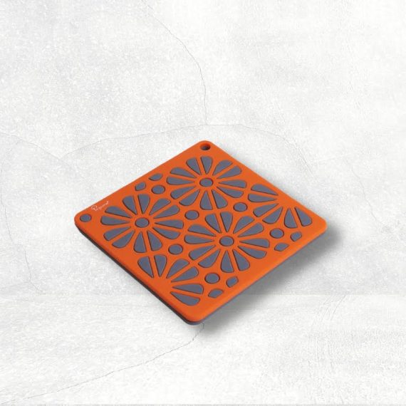SUNBEAM TRIVET- CHRYSANTHS